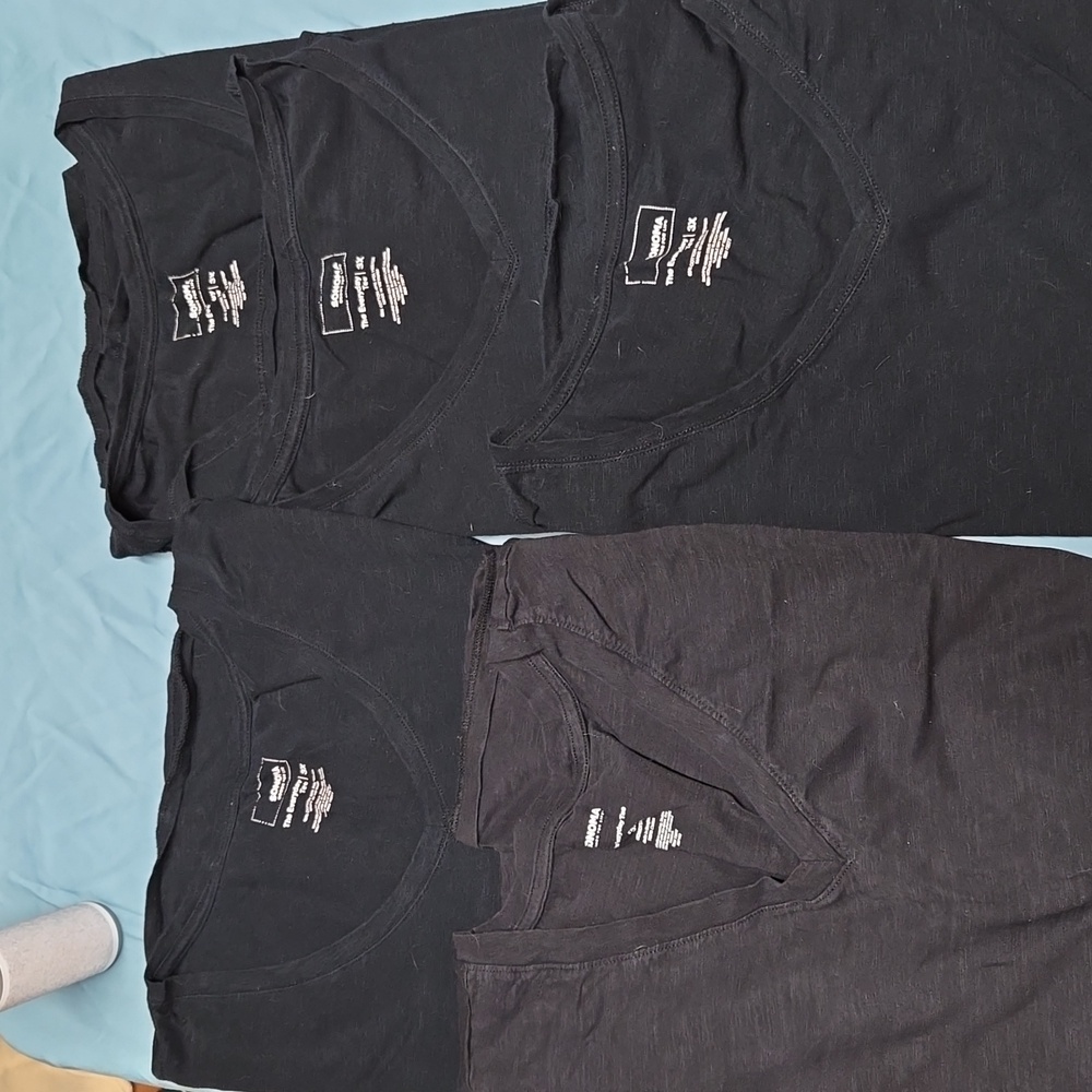 5 VNeck short sleeved plus 3x shirts